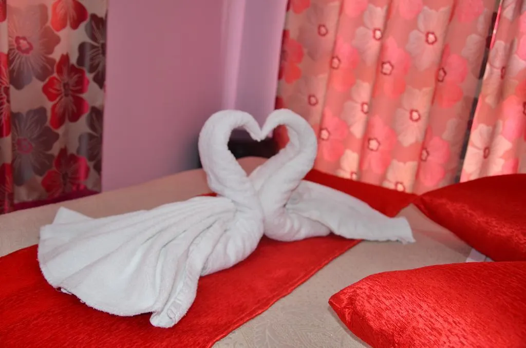 Jolly City Center Hotel Tiran